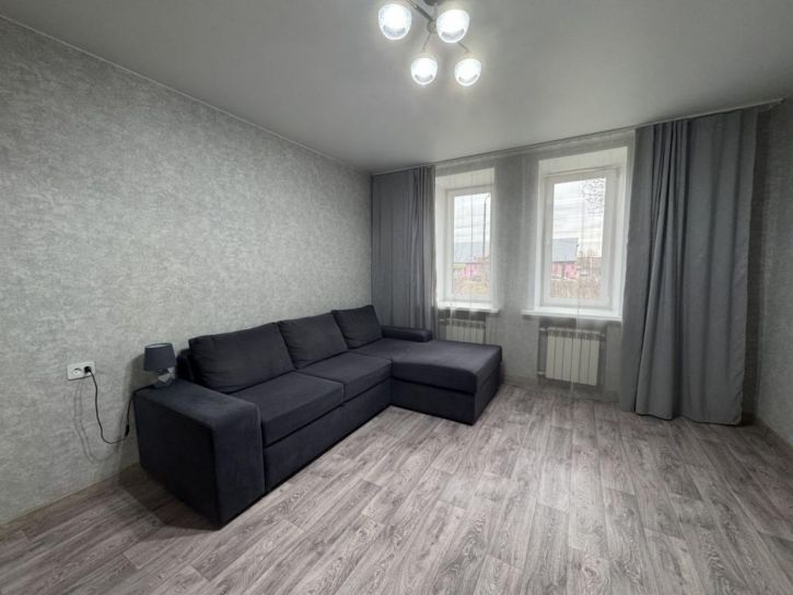 2-комн квартира Московская 1-я ул, 28