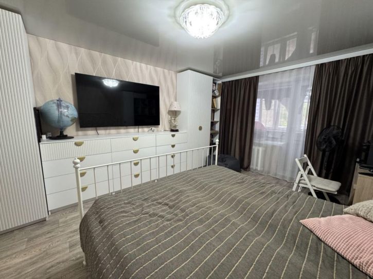 3-комн квартира Кооперативная ул, 49