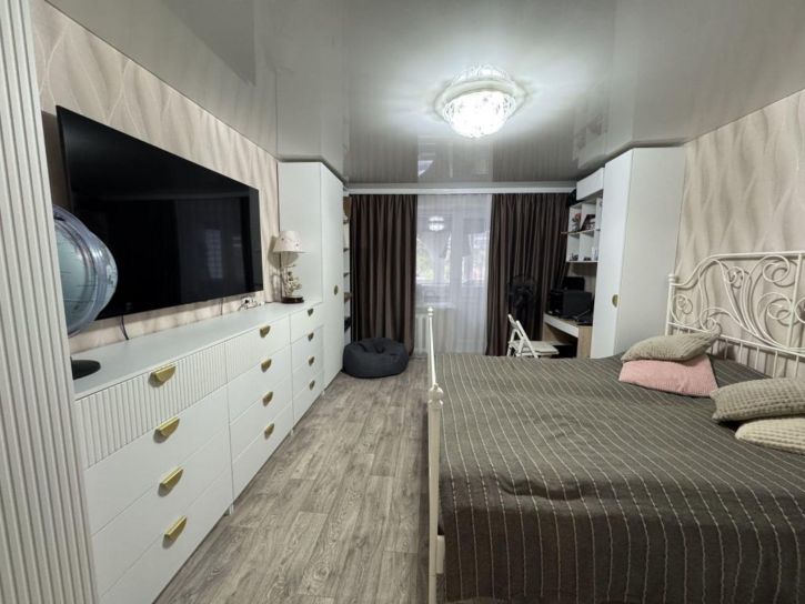 3-комн квартира Кооперативная ул, 49