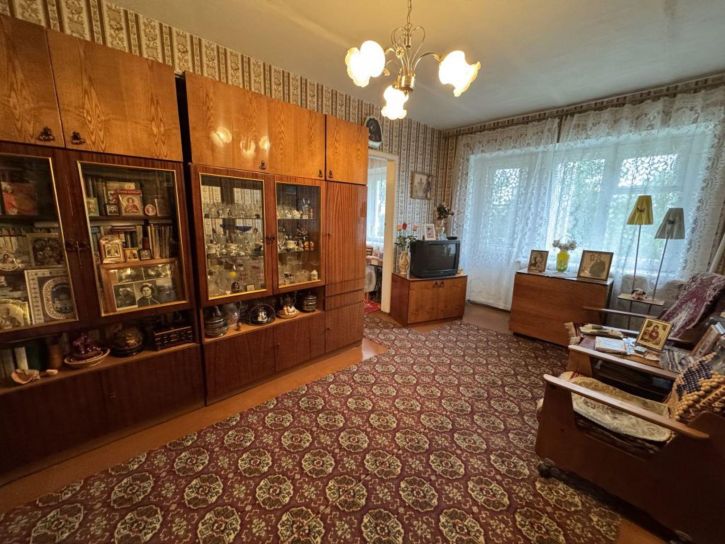 2-комн квартира Свердлова ул, 107