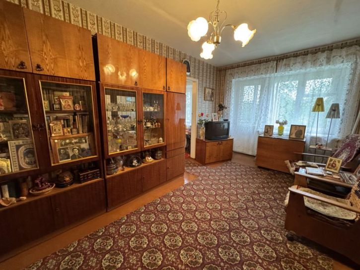 2-комн квартира Свердлова ул, 107