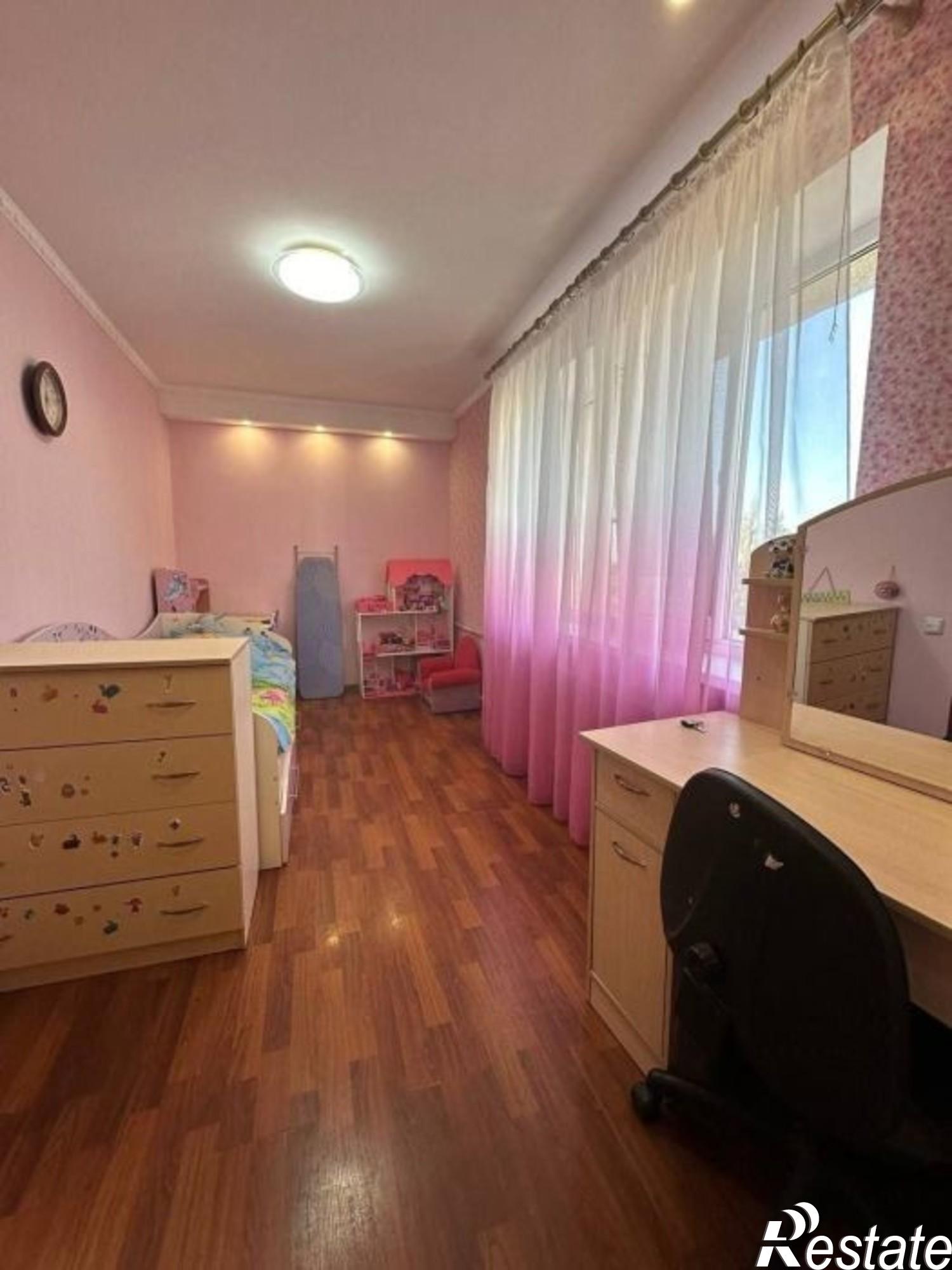 Сдать квартиру за 12 000 рублей на Красноармейский переулок, 6