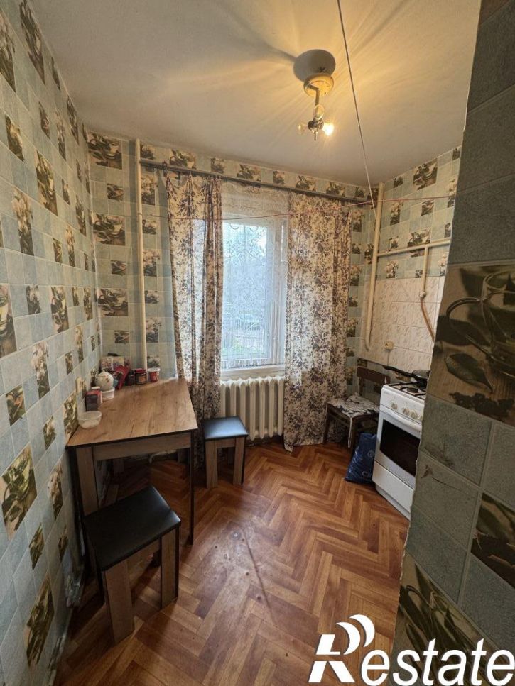 1-комн квартира Строителей ул, 7